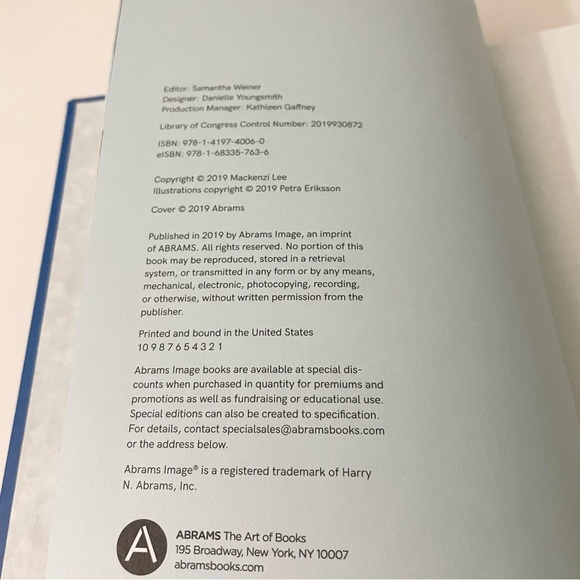 The History of the World in Fifty Dogs Mackenzi Lee - Picture 12 of 16